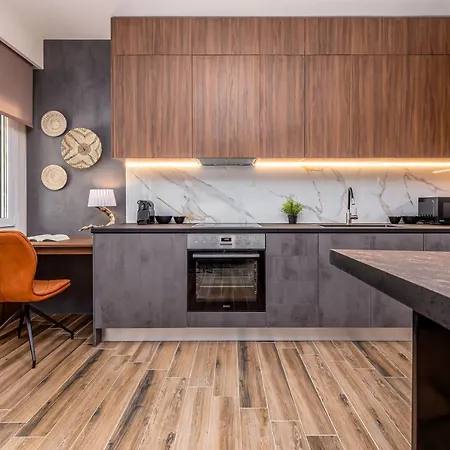 Titus Cfu Apartment